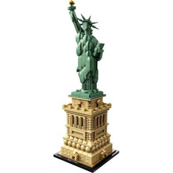 Lego Architecture: Statue of Liberty 21042 - Image 2