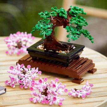 Lego Creator: Bonsai Tree 10281 - Image 4
