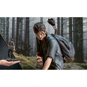 Dark Horse Last of Us Part II: "Ellie With Bow" 20cm Statue 3006-261 - Image 7