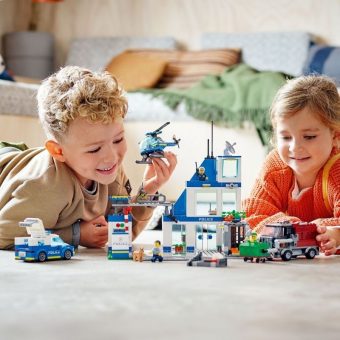 Lego City Police: Police Station 60316 - Image 6