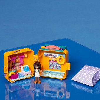 Lego Friends: Andrea's Swimming Cube 41671 - Image 10