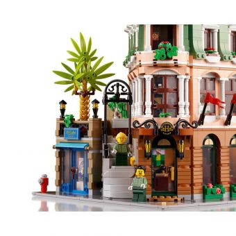 Lego Creator: Expert Boutique-Hotel 10297 - Image 3