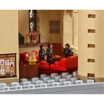 Lego Harry Potter: Hogwarts Castle 71043 - Image 13