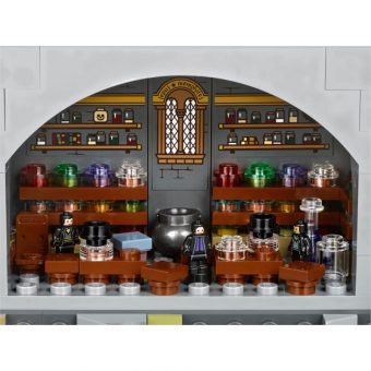Lego Harry Potter: Hogwarts Castle 71043 - Image 17