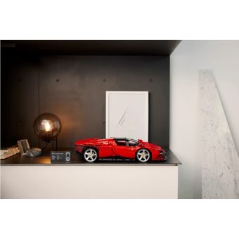 Lego Technic: Ferrari Daytona SP3 42143 - Image 8