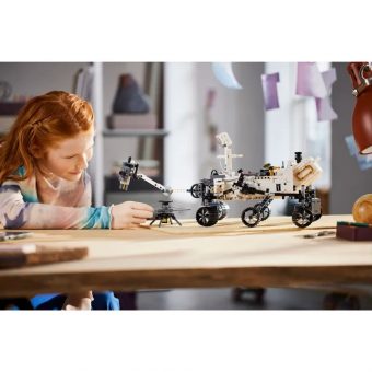 Lego Technic: NASA Mars Rover Perseverance 42158 - Image 9