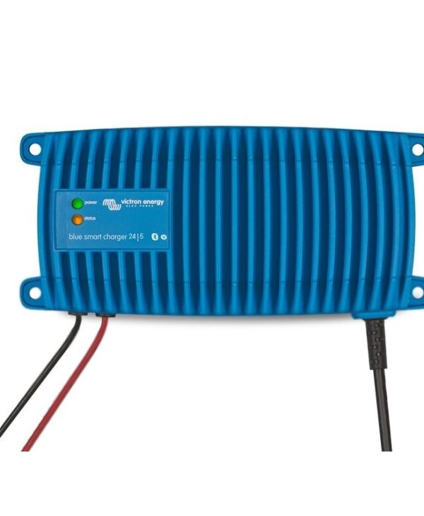 Victron Blue Smart IP67 Battery Charger 24V/5A BPC240513006