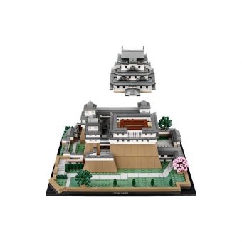 Lego Architecture: Himeji Castle 21060 - Image 6