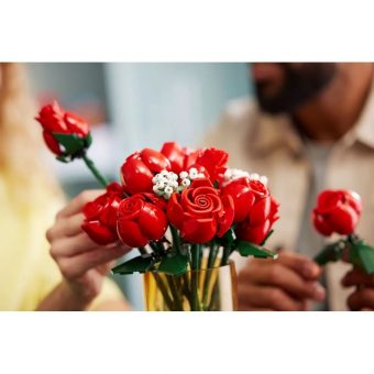 Lego The Botanical Collection: Bouquet of Roses 10328 - Image 8