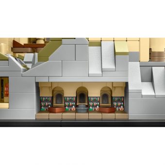 LEGO Harry Potter: Hogwarts Castle and Grounds 76419 - Image 7