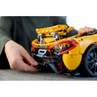 Lego Technic: McLaren P1 42172 - Image 9
