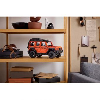 Lego Technic: Mercedes-Benz G 500 PROFESSIONAL Line 42177 - Image 12
