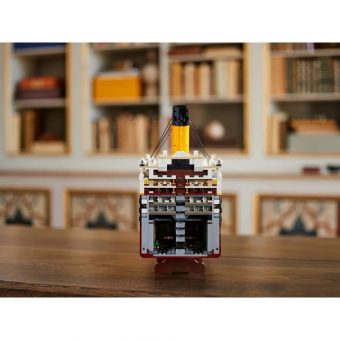 Lego Icons: Titanic 10294 - Image 20