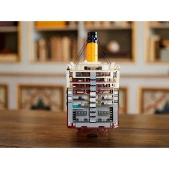Lego Icons: Titanic 10294 - Image 21