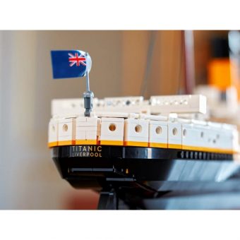 Lego Icons: Titanic 10294 - Image 22