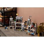 Lego Icons: Lion Knights' Castle 10305 - Image 7