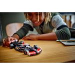 Lego Speed Champions: MoneyGram Haas F1 Team VF-24 Race Car 77250 - Image 6