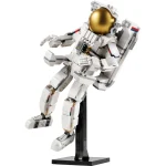 LEGO Creator 3‑in‑1 Space Astronaut 31152 - Image 2