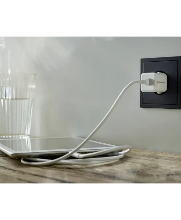 Intenso W30C Power Adapter Charger GaN 1xUSB‑C 30W White 7803022