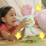 Hasbro Peppa Pig: Oinks & Snuggles Evie - 28cm Interactive Baby Doll G1637 5010996322388 - Image 9