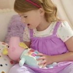 Hasbro Peppa Pig: Oinks & Snuggles Evie - 28cm Interactive Baby Doll G1637 5010996322388 - Image 10
