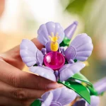 Lego Botanicals: Hibiscus 10372 - Image 10