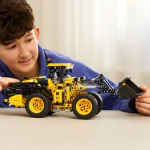 LEGO Technic Volvo L120 Electric Wheel Loader για 9+ ετών Ετών 973τμχ 42209 - Image 7
