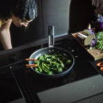 Fiskars Τηγάνι Με Καπάκι από Αλουμίνιο με Αντικολλητική Επίστρωση 28cm 1078363 - Image 5