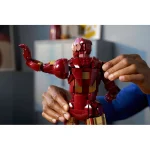 Lego Marvel: Iron Man Mark 3 Collectors' Edition 76344 - Image 9
