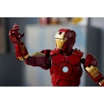 Lego Marvel: Iron Man Mark 3 Collectors' Edition 76344 - Image 12
