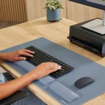 Fellowes Keyboard Wrist Rest 100142577 - Image 8