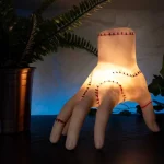 Blue Sky Studios Παιδικό Διακοσμητικό Φωτιστικό Wednesday Light Thing Desk Light Μπεζ 19εκ. 5056563717409 - Image 4