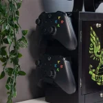 Numskull Gaming Locker Βάση για 4 χειριστήρια PS4 / Switch / XBOX One Halo Πολύχρωμη NS2262 5056280422457 - Image 4