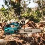 Makita Αλυσοπρίονο Μπαταρίας 2x5Ah Brushless 36V 3.5kg με Λάμα 30cm DUC306PT2B - Image 2