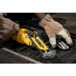 Dewalt Κλαδευτικό Αλυσοπρίονο Μπαταρίας Solo Brushless 18V 2.1kg με Λάμα 20cm DCMPS520N-XJ - Image 5