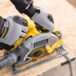 Stanley Δισκοπρίονο 1650W με Σύστημα Αναρρόφησης 26/3-301-QS - Image 4