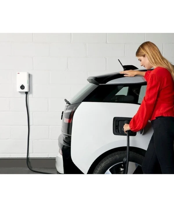 ABB Terra Επιτοίχιος Τριφασικός Σταθμός Φόρτισης 11kW με Ενσωματωμένο Καλώδιο Type 2 (6AGC128175)