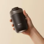 Outin Ποτήρι Θερμός Ανοξείδωτο 350ml Καφέ Χρώμα με Καλαμάκι και Λαβή OT-TUM-01-TB - Image 2