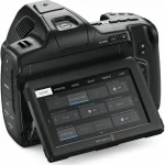 Blackmagic Design Βιντεοκάμερα Pocket Cinema 6K Pro 6K @ 50fps Αισθητήρας CMOS Αποθήκευση σε Κάρτα Μνήμης με Οθόνη Αφής 5" και HDMI BM-CINECAMPOCHDE - Image 3