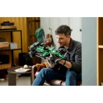 Lego Technic: Aston Martin Aramco AMR25 F1 Car 42240 - Image 19